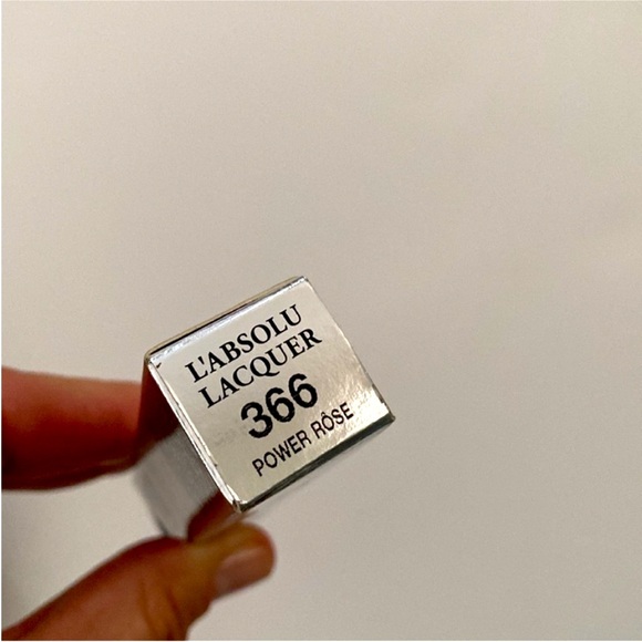 Lancome L'Absolu Lacquer Lip Color Longwear Lipstick Lipgloss 366 POWER ROSE - Picture 4 of 6